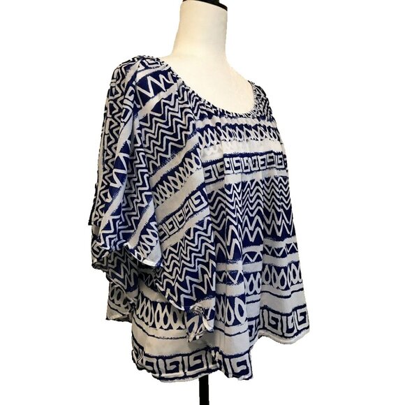 CHICO'S Layered Tiered Cape Top Womens Size Medium White Blue Greek Pattern - Picture 3 of 7